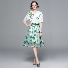 -夏季新款洋气减龄套装设计感上衣刺绣蝴蝶网纱裙两件套
