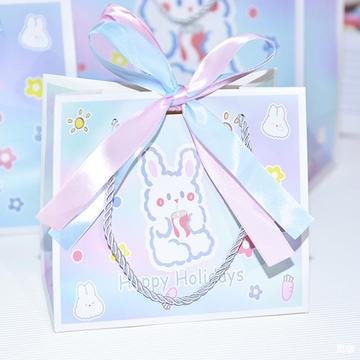 六一节礼品袋男女生日礼物袋网红ins可爱奶兔手提纸袋包装袋-阿里巴巴