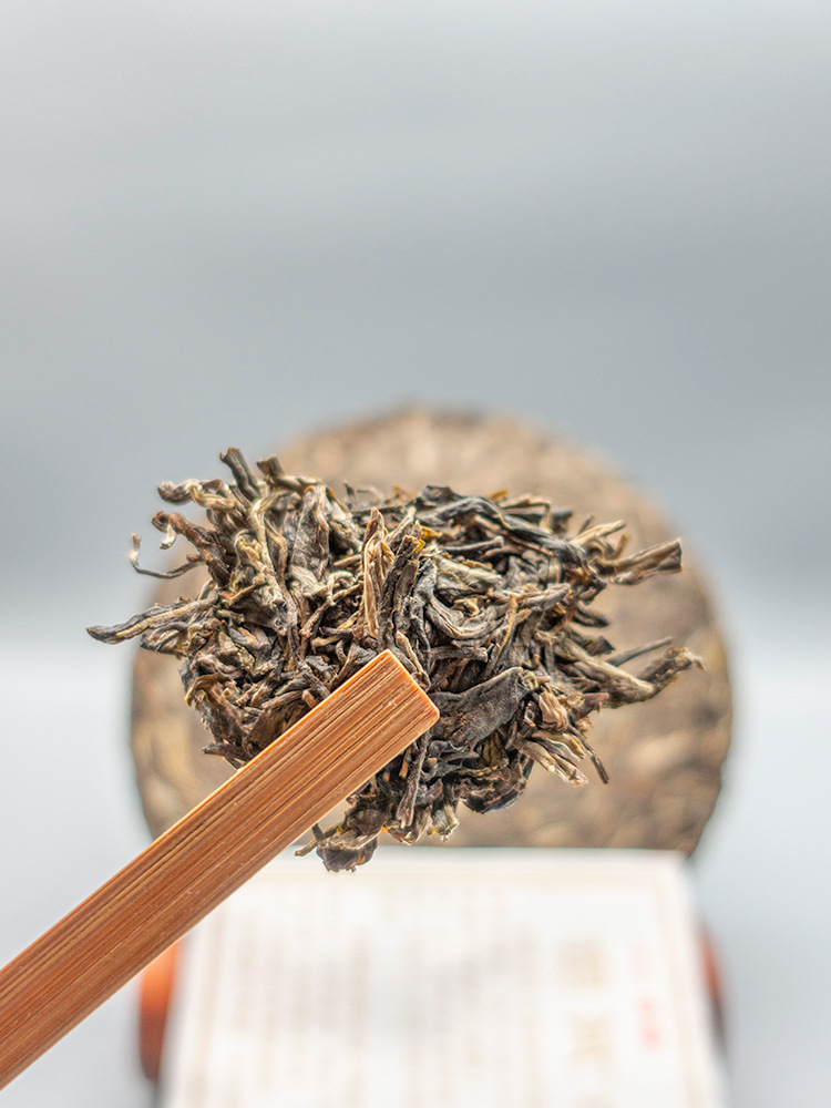 倚邦猫耳朵普洱茶生茶 勐腊古树普洱生茶饼 茶叶礼盒装 357克/饼