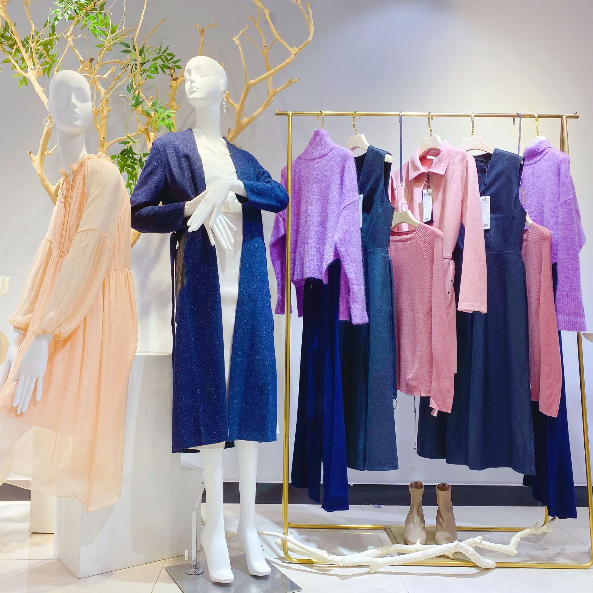 2021秋冬季品牌折扣女装桑蚕丝连衣裙尾货电商实体专卖店衣服批发