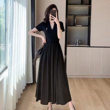 黑色V领衣裙子女夏季2024新款显瘦高级感小个子赫本风法式气质