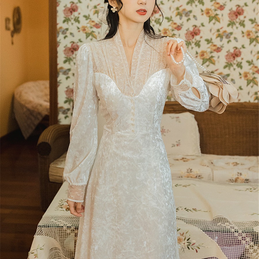 2110贵妇雪月白压皱钻石金丝绒拼金线蕾丝珍珠扣礼服连衣裙 30