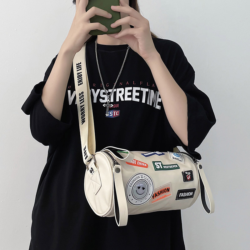 个性圆筒包时尚斜挎包女街头单肩包男潮流运动学生小背包百搭挎包