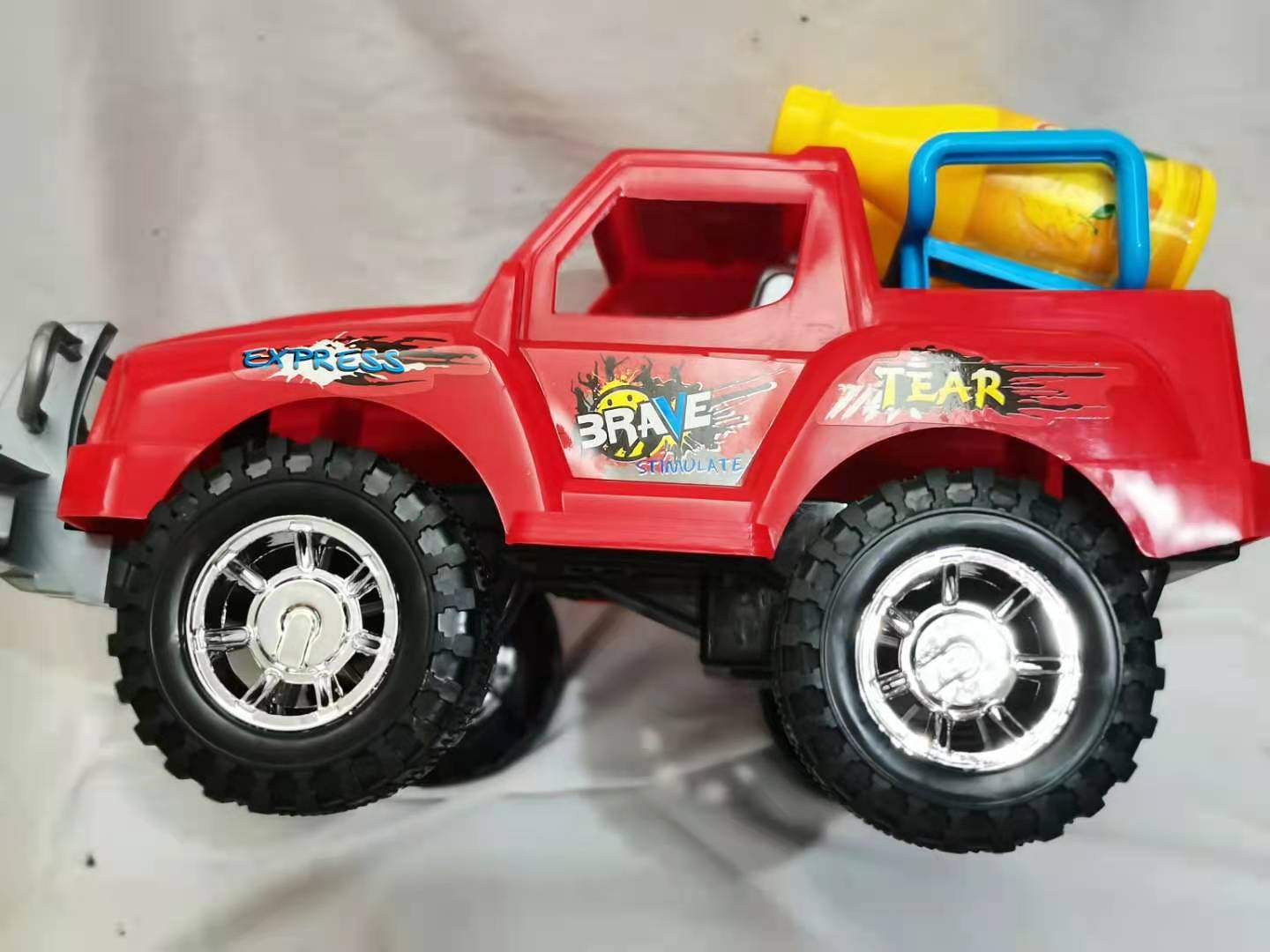 地摊玩具批发 景区公园投圈玩具 p罩套圈玩具车 惯性赛车