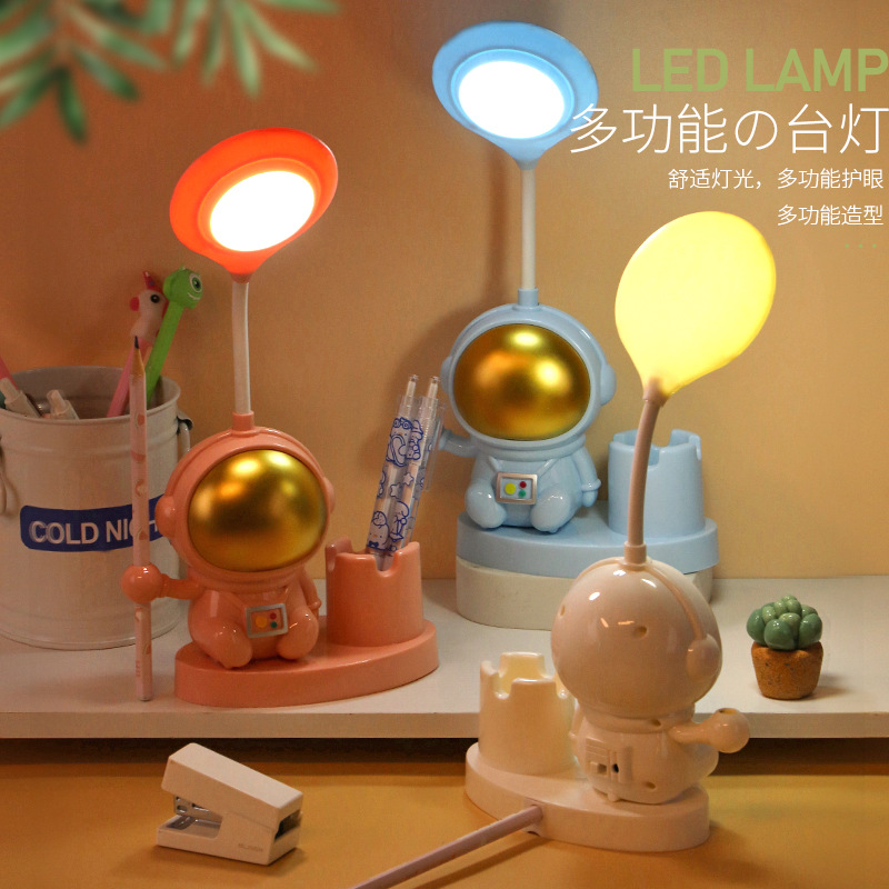 Cartoon Sitting Spaceman Cubby Lamp with Pencil Sharpener Eye Protection Astronaut Hose Adjustable Charging Night Light