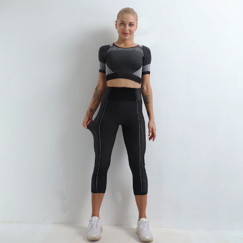 Quick-Drying Seamless Yoga Clothes Short-Sleeved Top Lulu Hip Raise High Waist Yoga Pants Fitness Trousers Sports Yoga Suit