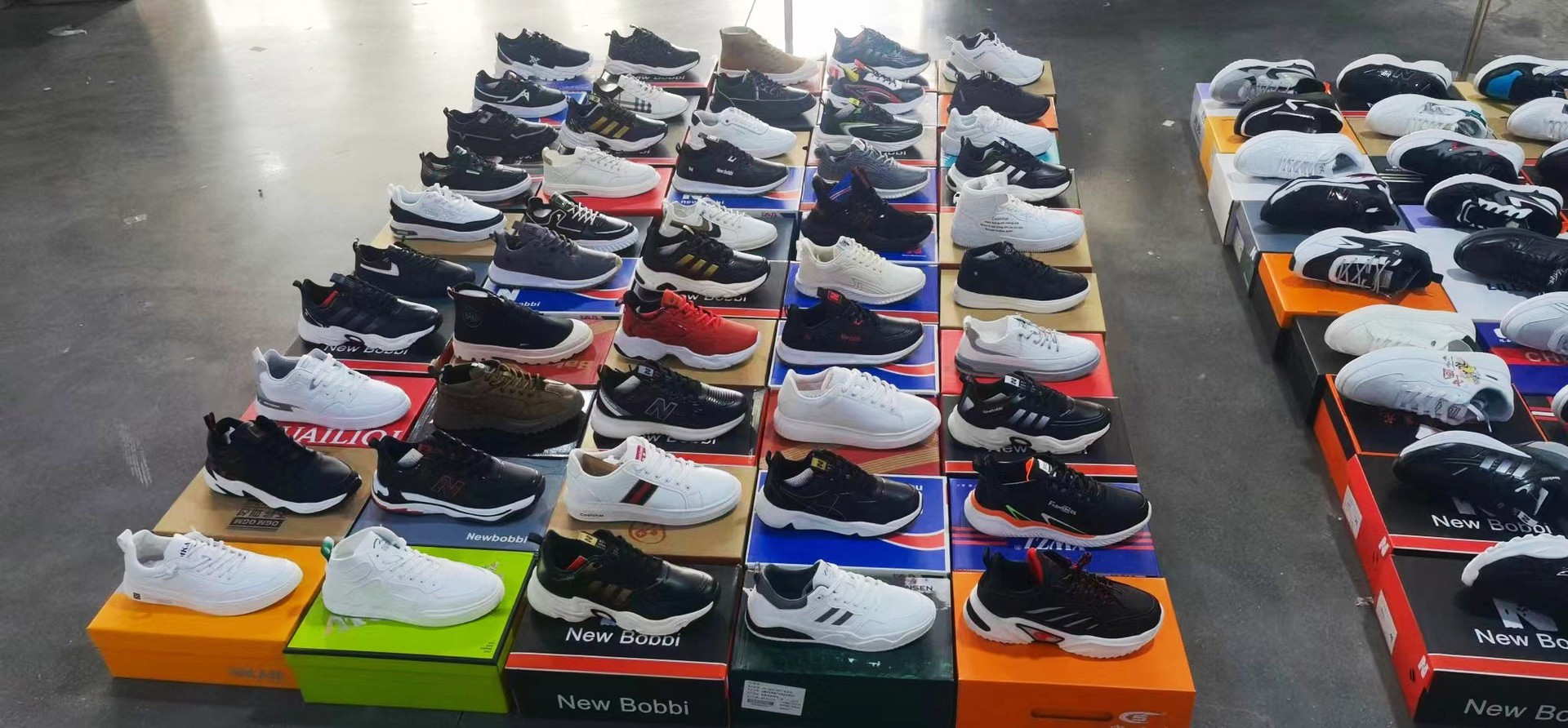 货源女款老爹鞋秋冬新款杂鞋厚底小白鞋女学生库存鞋休闲运动鞋子批发