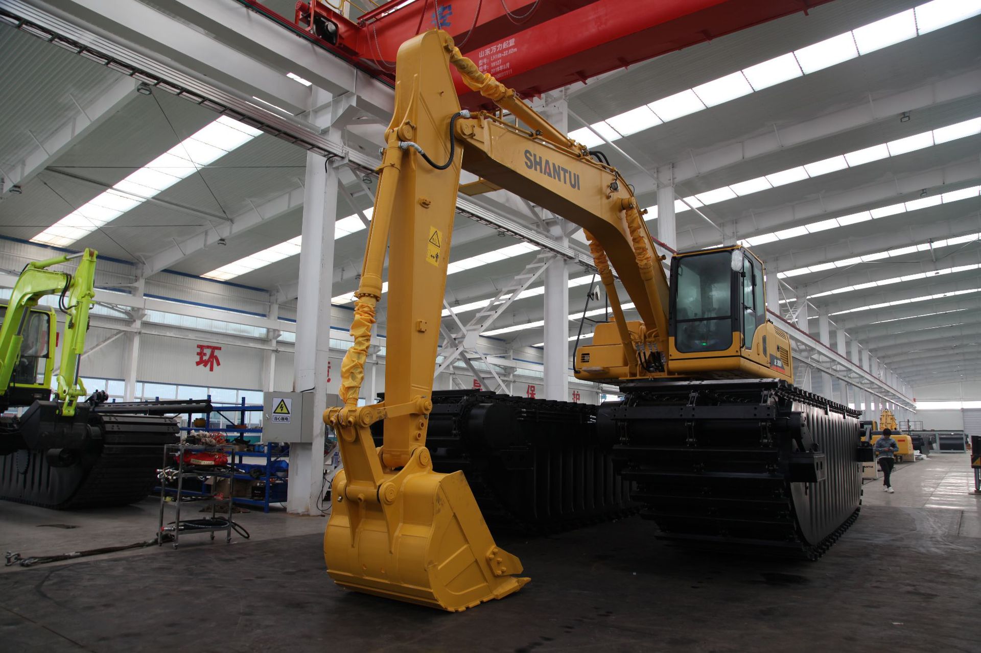 山推水陆两两用挖掘机210