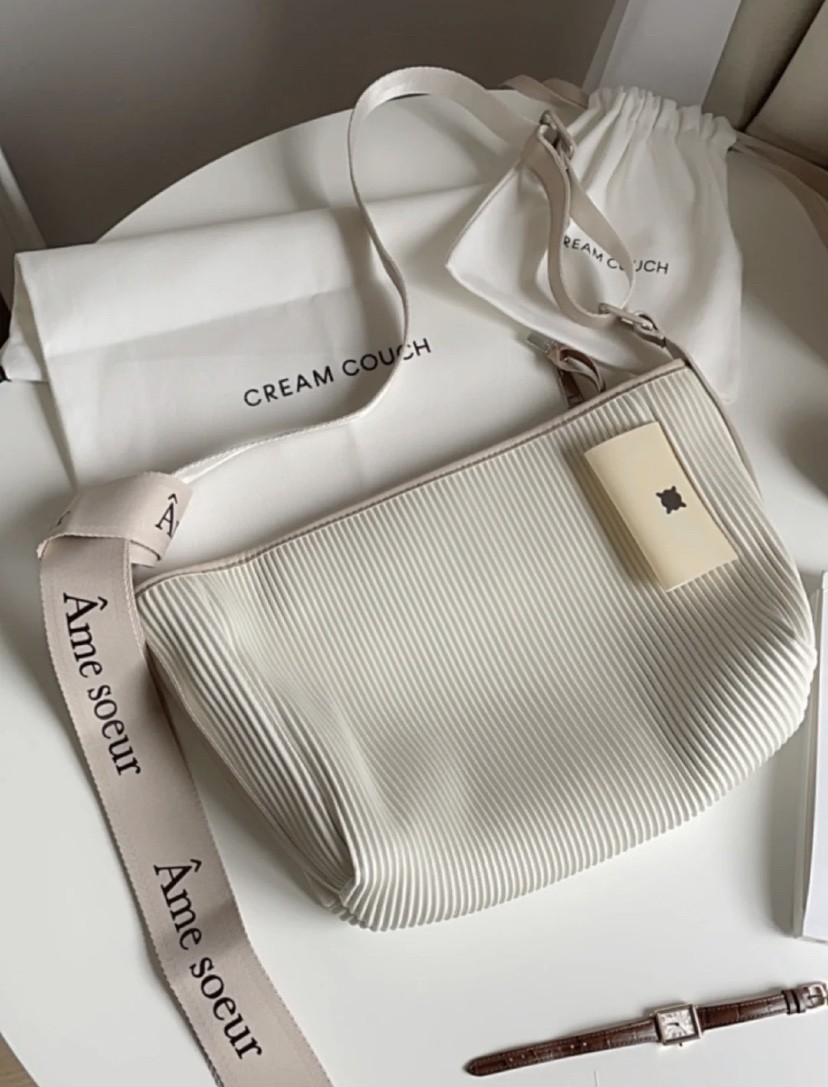 马来西亚creamcouch蛋糕包女包水桶包夏季褶皱软皮托特包