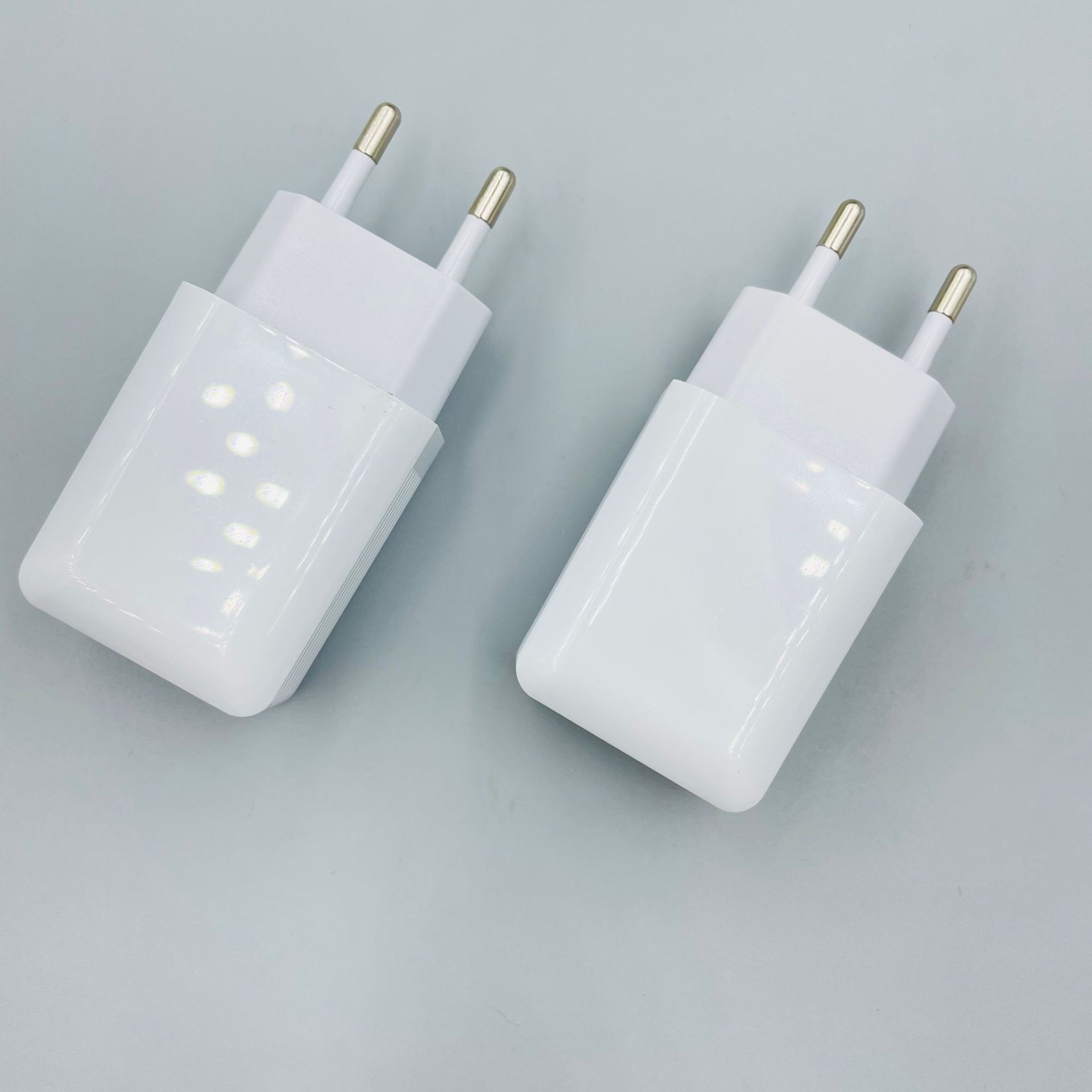 5v2a欧规旅行充电器 手机快充头 usb充电头 欧标电源适配器10w