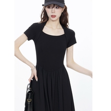 夏季新款韩版黑色方领短袖连衣裙小个子高腰显瘦大裙摆a字长裙
