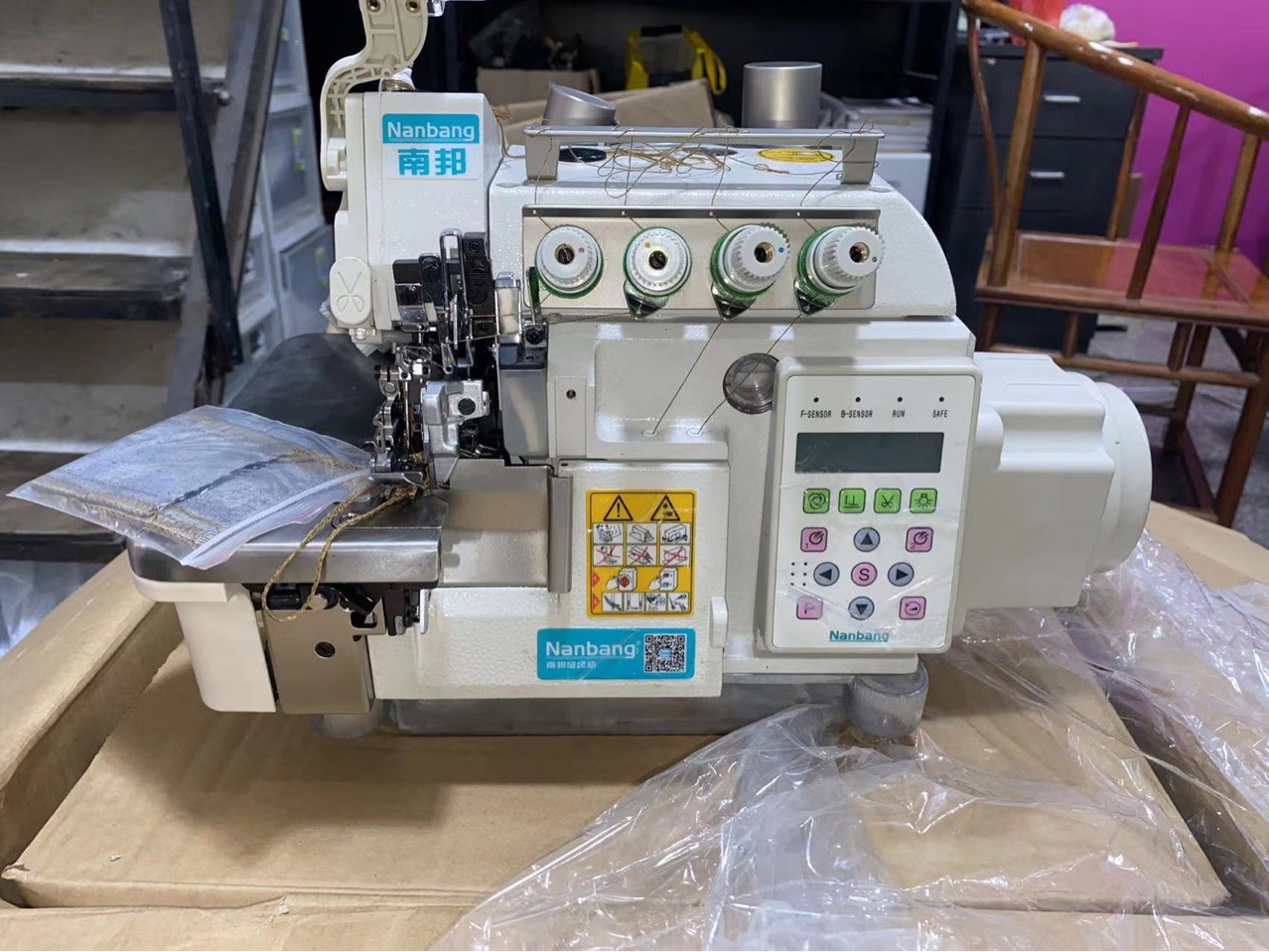 南邦电脑五线锁边机