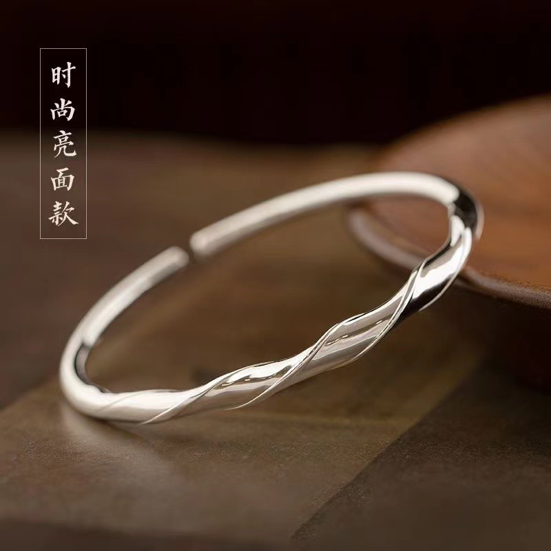 wn中国风古法缱绻手镯女年轻款复古简约小众开口镯子送女友礼物