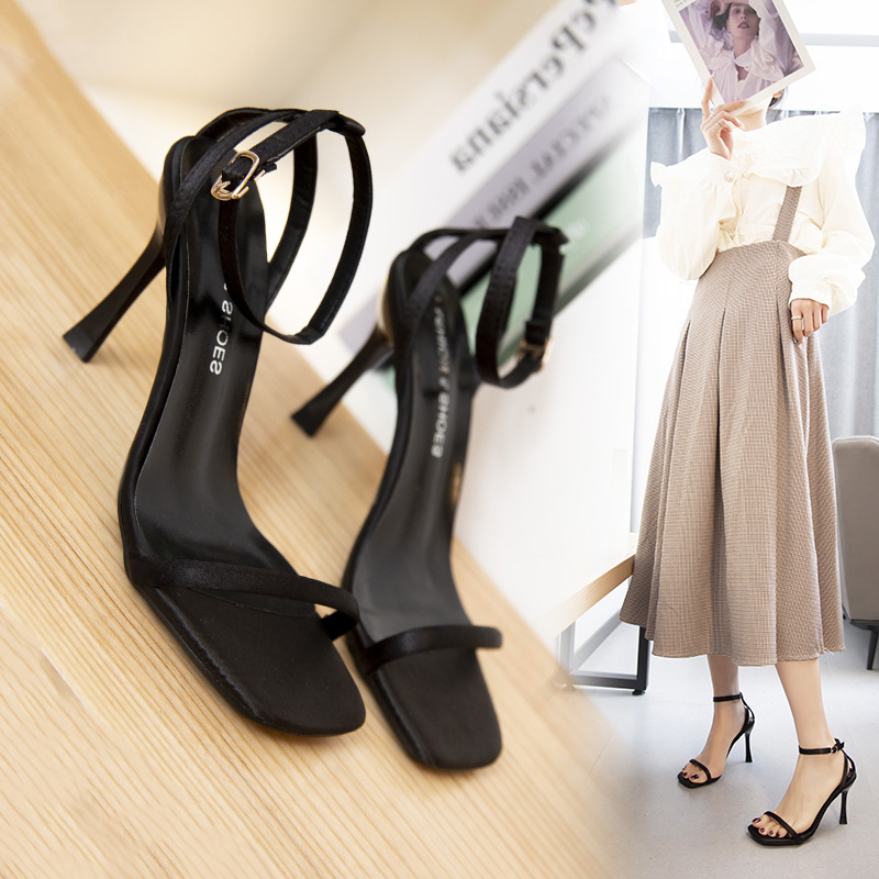 一字带凉鞋女2023年夏季时尚新款韩版细跟配裙子纯色方头高跟鞋