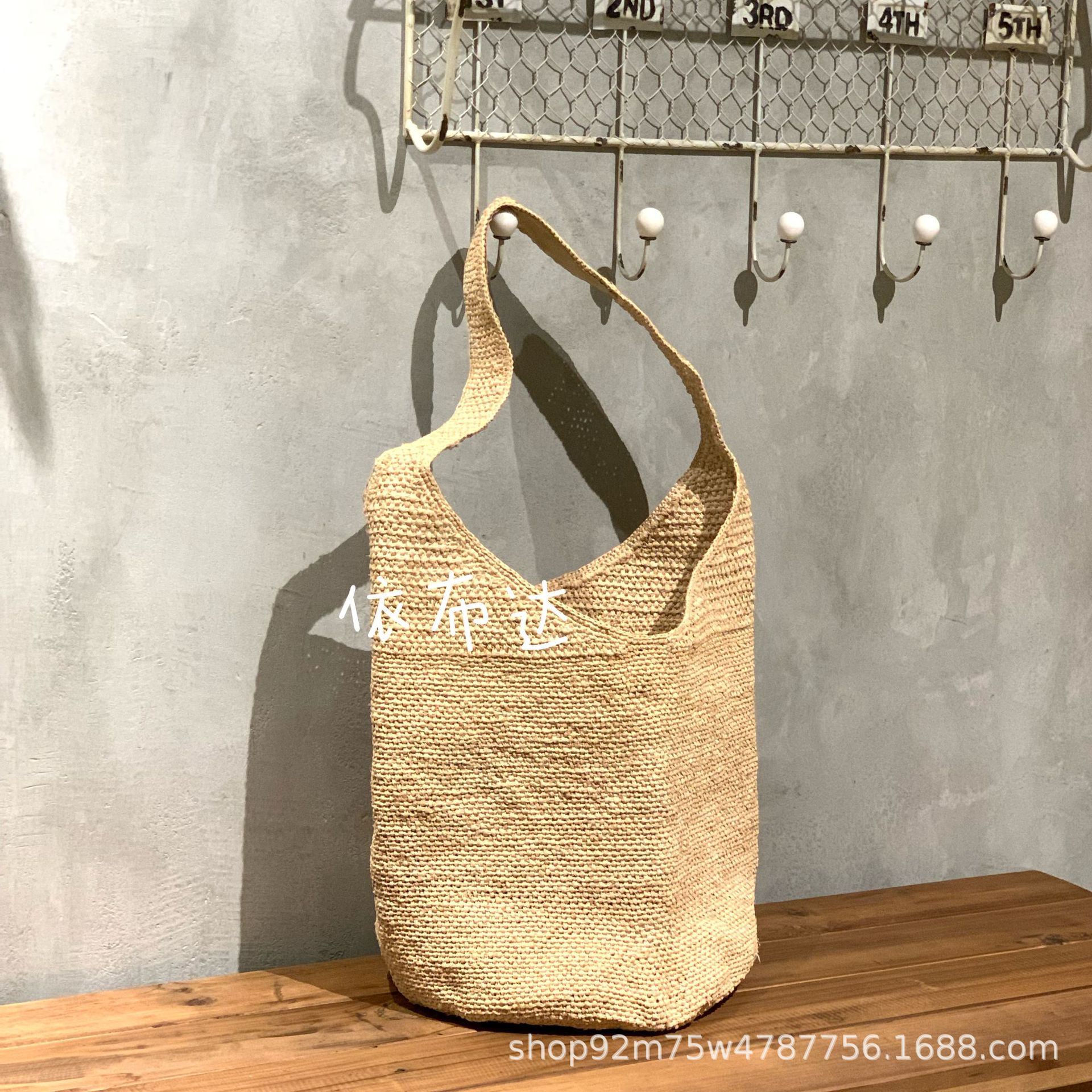 法式进口拉菲草钩针水桶包包跨境高品质手工草编包编织单肩托特包