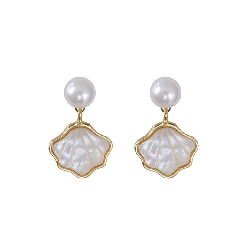 Fan-Shaped Shell Pearl Stud Earrings Sterling Silver Needle Women's Korean-Style Fashionable All-Match Fritillary Earrings New Earrings Trendy