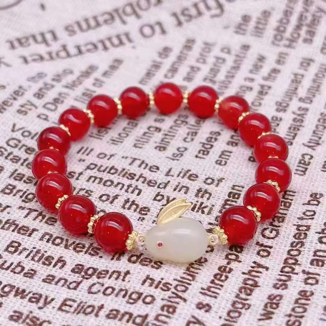 网红款手环气质天然红玛瑙兔子手链女相思豆红豆送女朋友手串批发