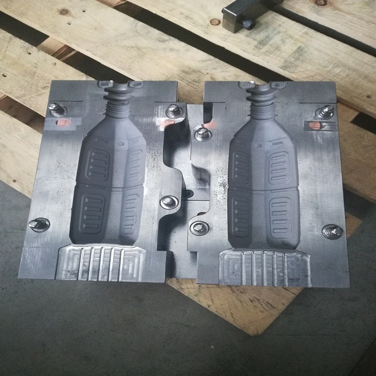 高速成型 吹瓶 吹塑机模具 成型速度快 中心距可调节 运水设计好
