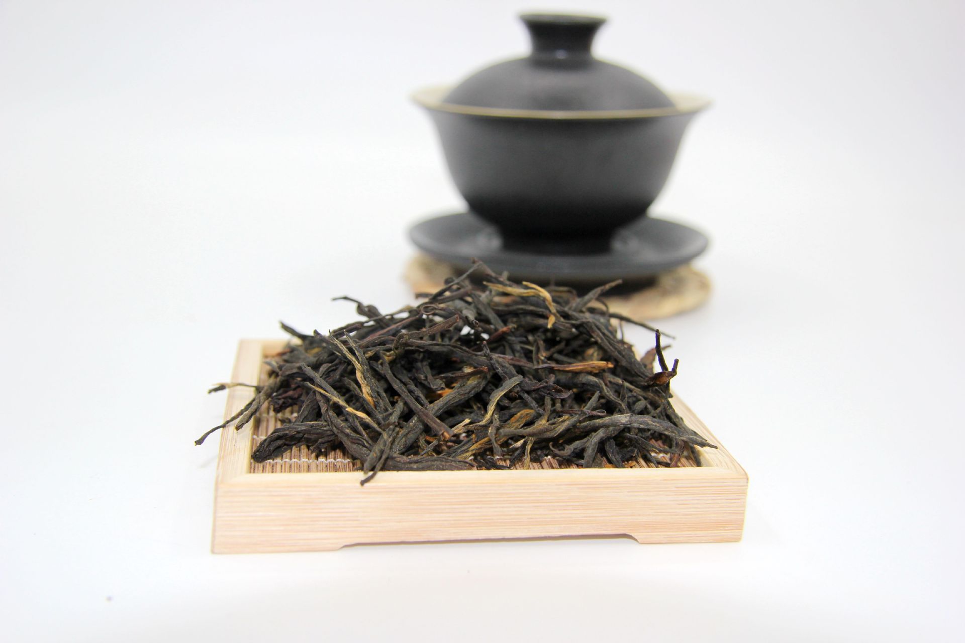 凤庆花果香工夫红茶凤庆滇红茶滇红松针一芽二叶理条红茶