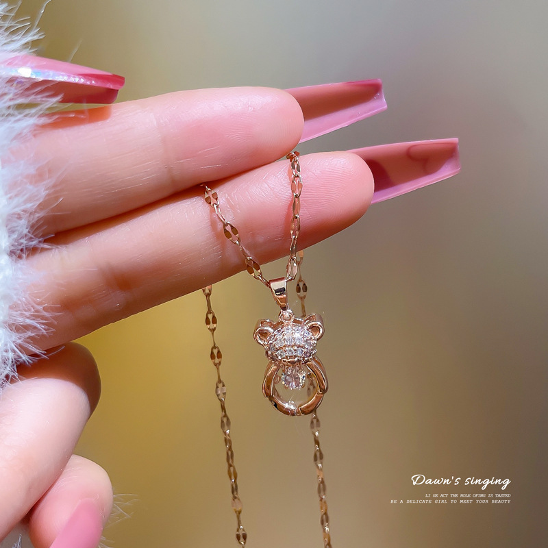 [Titanium Steel] Crystal Zircon Smart Bear Necklace Female Japanese Korean Temperament Wild Clavicle Chain Simple Pendant Female