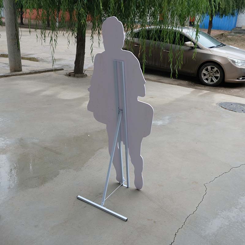人形立牌支架方管立人人形立牌支撑游戏宣传加固舞台迎宾合影