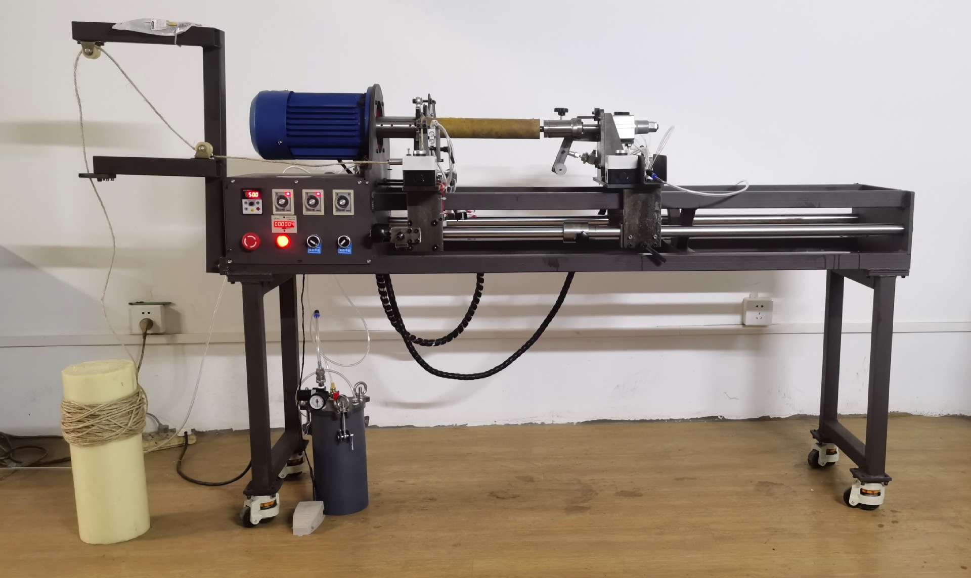 猫爬架绕绳机猫爬架设备猫爬架雕刻机猫爬架铆钉机麻绳绕绳机