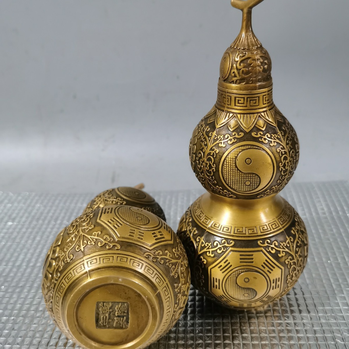 乾隆年制镇宅影视道具收藏摆件仿古纯铜八卦葫芦镇宅之宝风水摆件