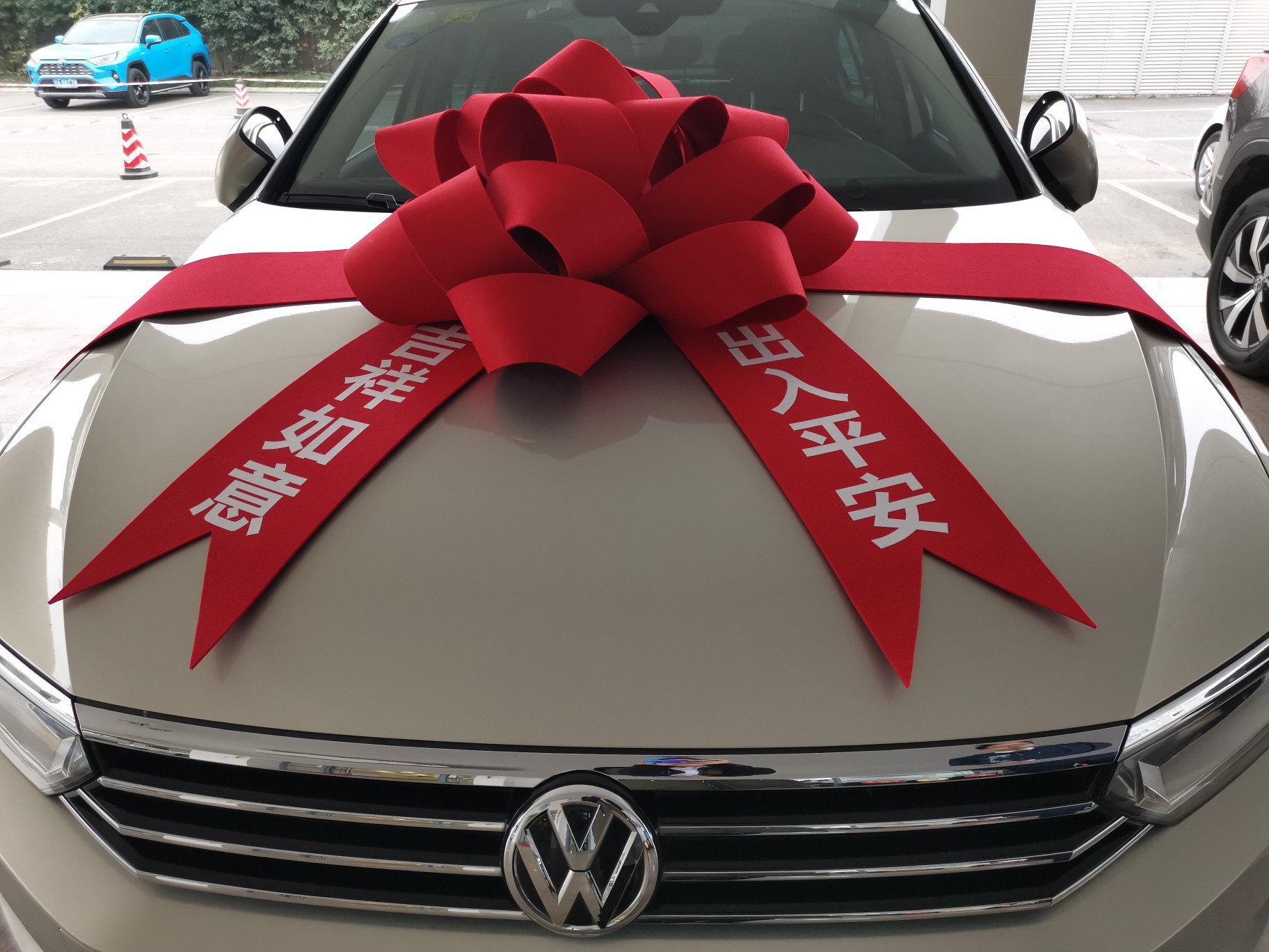新车布置汽车展示大红花装饰4s店展厅布置提车蝴蝶结交车仪式用品