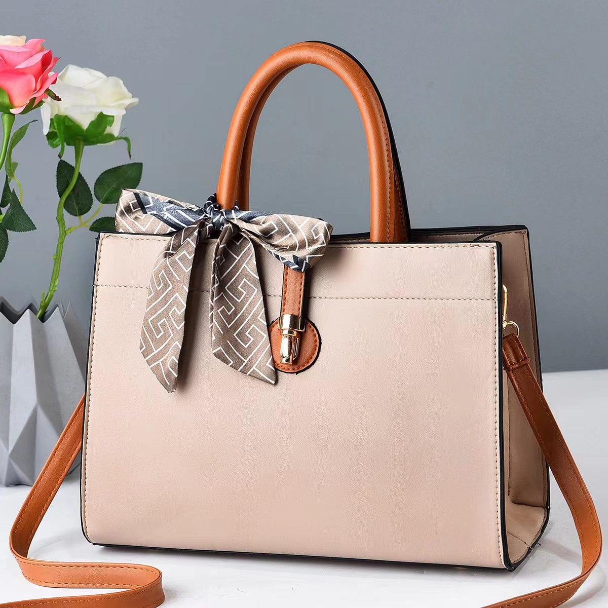 Fashion Women's Bag Large Capacity High-End Oblique Gift Mother Bag Simple Western Style Texture Small Bag Portable Shoulder Bag in Stock