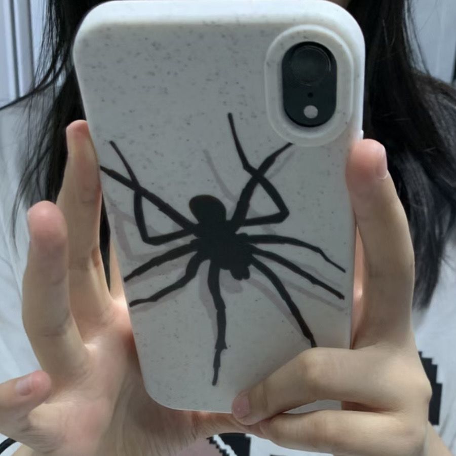 潮酷ins风黑蜘蛛iphone15/14plus手机壳11/12适用苹果x男8女13pro