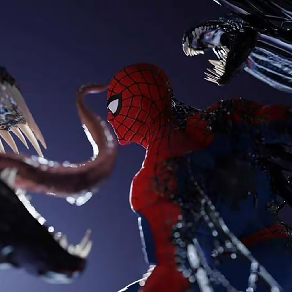 三雷gk 厂家定制蜘蛛侠vs毒液大战漫威gk雕像手办模型
