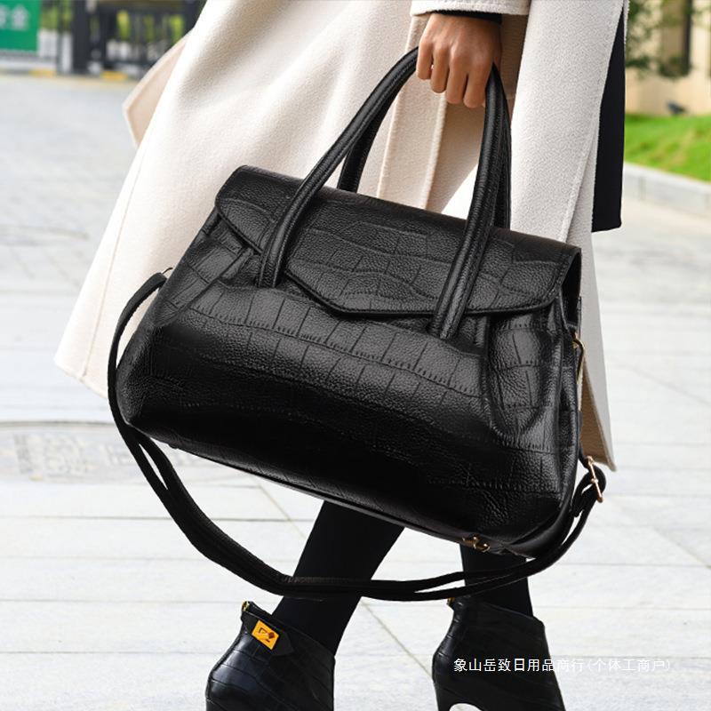 手提包2024新款女士小众鳄鱼纹大容量洋气斜挎包包女2023新款女包