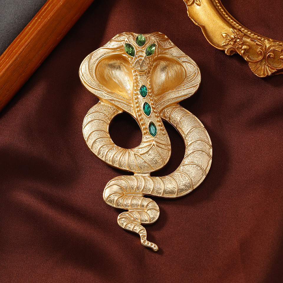 新款复古埃及眼镜蛇胸针女轻奢气质动物西装别针配饰大衣外套胸花