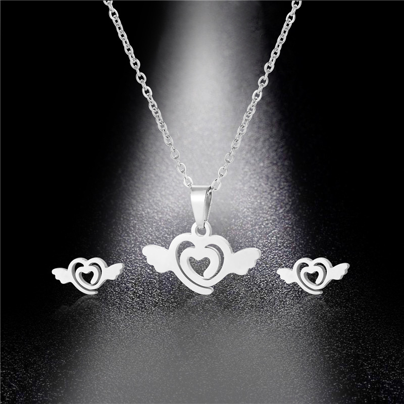 European and American Simple Love Angel Wings Pendant Female Amazon Heart-Shaped Necklace and Earring Suit Stainless Steel Accessories