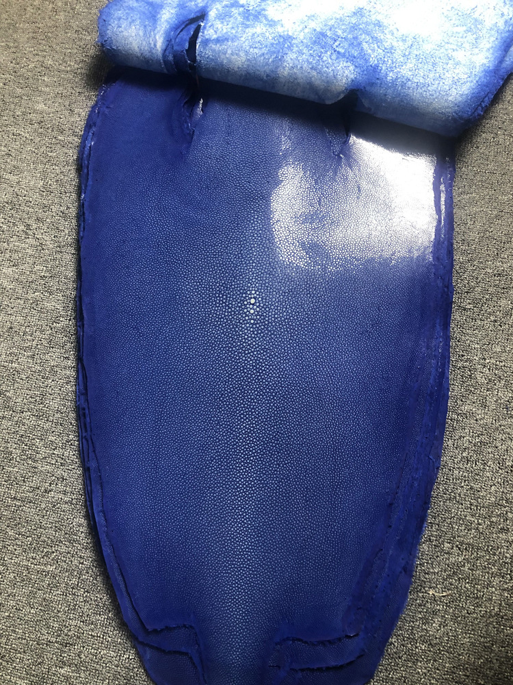 电光蓝大皮泰国精磨珍珠鱼皮料磨珠皮料各种颜色珍珠鱼皮料可选