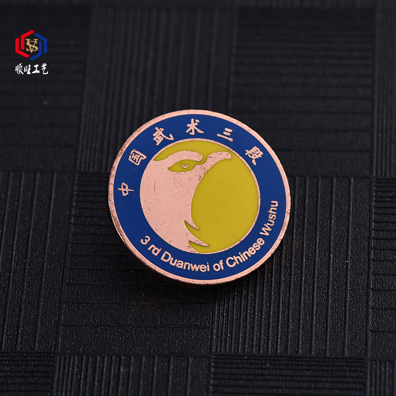 卡通金属胸针 创意烤漆珐琅胸牌 活动纪念礼品胸章徽章