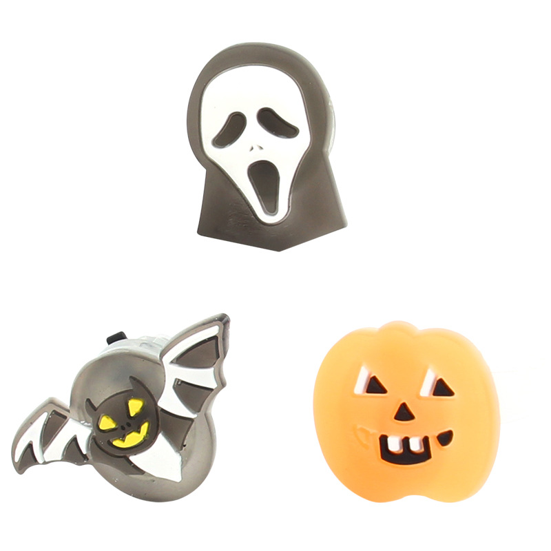 Factory Direct Sales Halloween Luminous Ring Finger Lights Pumpkin Skull Bat Ring Small Gift Dance Party