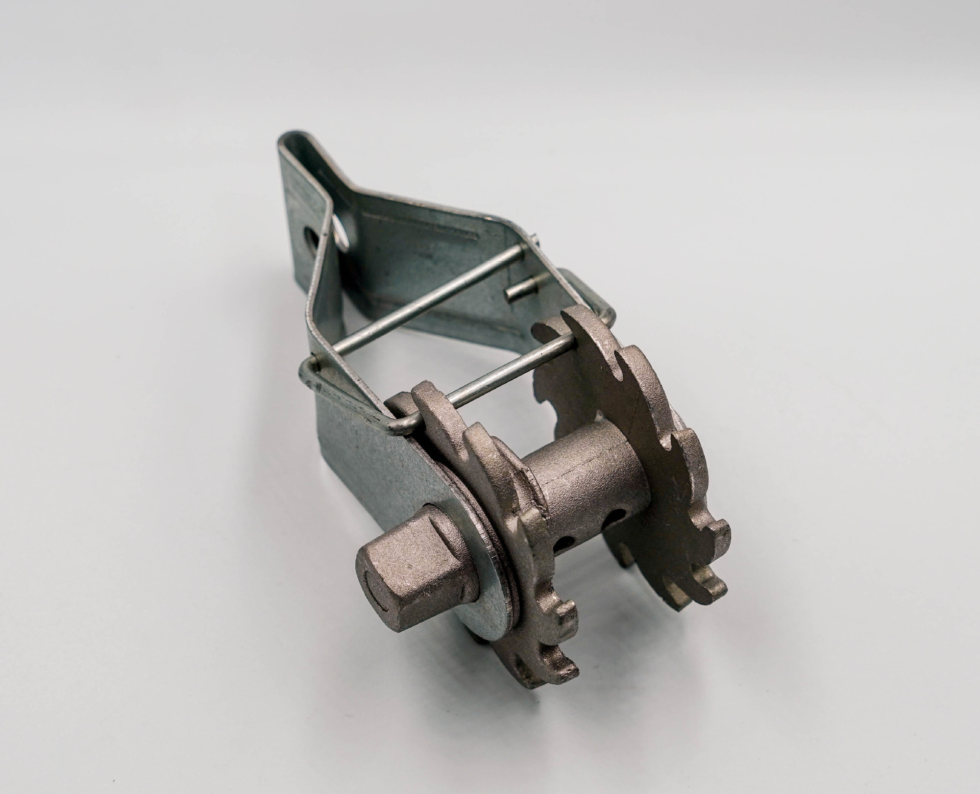 厂家供应紧线器带齿轮 葡萄园角钢架专用紧线器 冷墩 铝合金齿轮