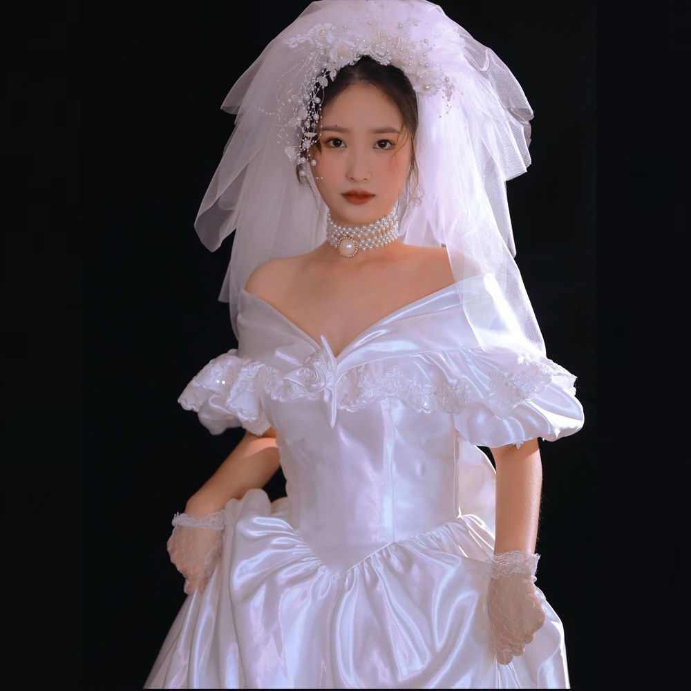 影楼主题写真女婚纱简约蓬蓬裙可爱复古宫廷艺术拍照缎面礼服2022