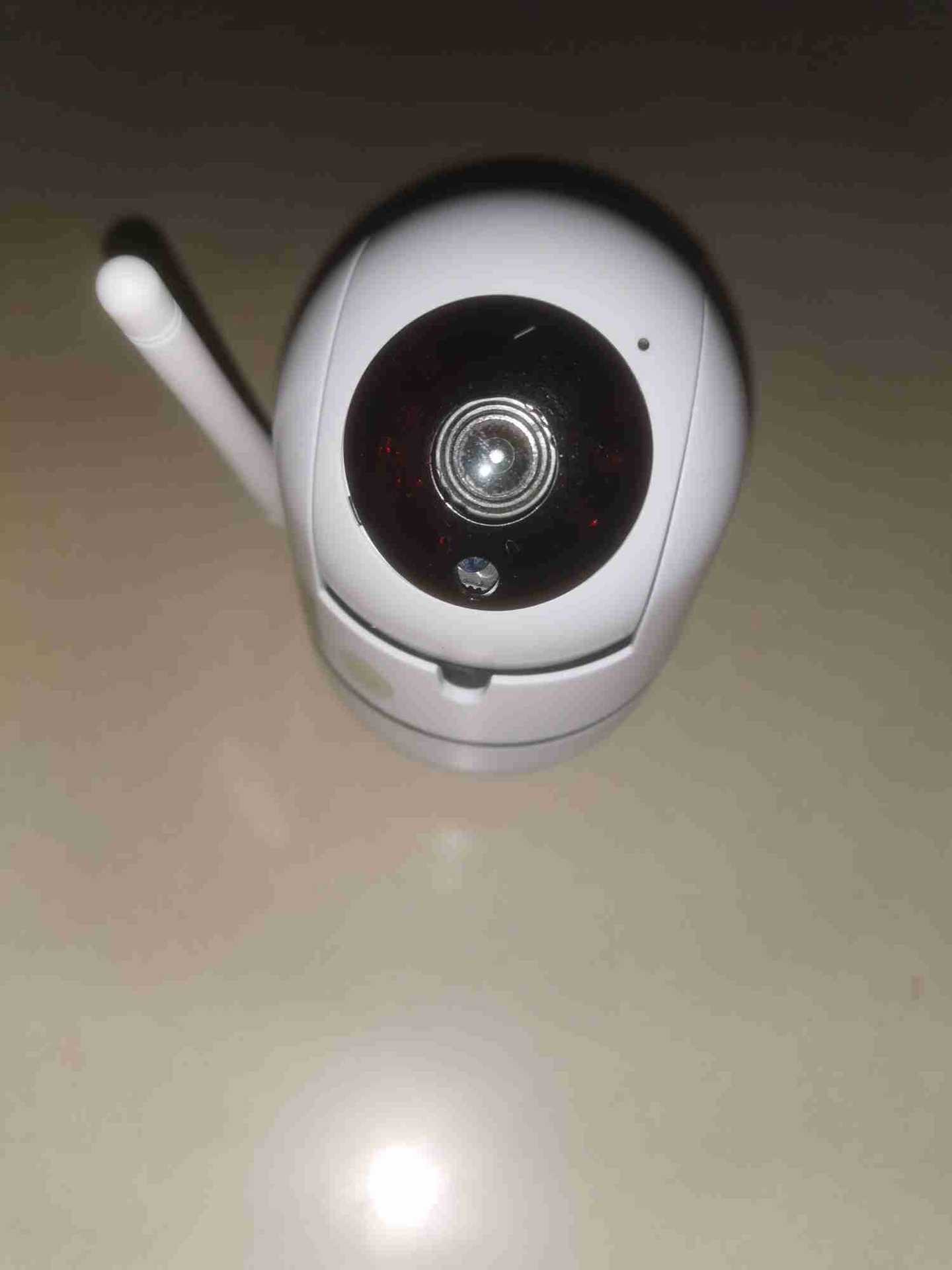 手机中性小巧无线监控看家摄像头