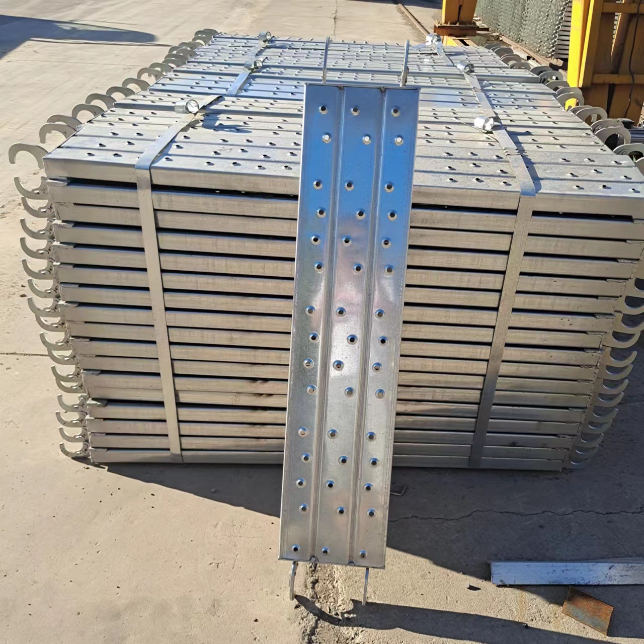 厂家供应 镀锌钢跳板 建筑工地钢跳板 钢跳板