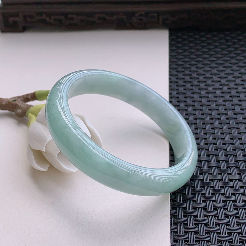 缅甸翡翠手镯正圈冰种女玉镯子女款玉手镯带证书浅绿冰糯种送礼