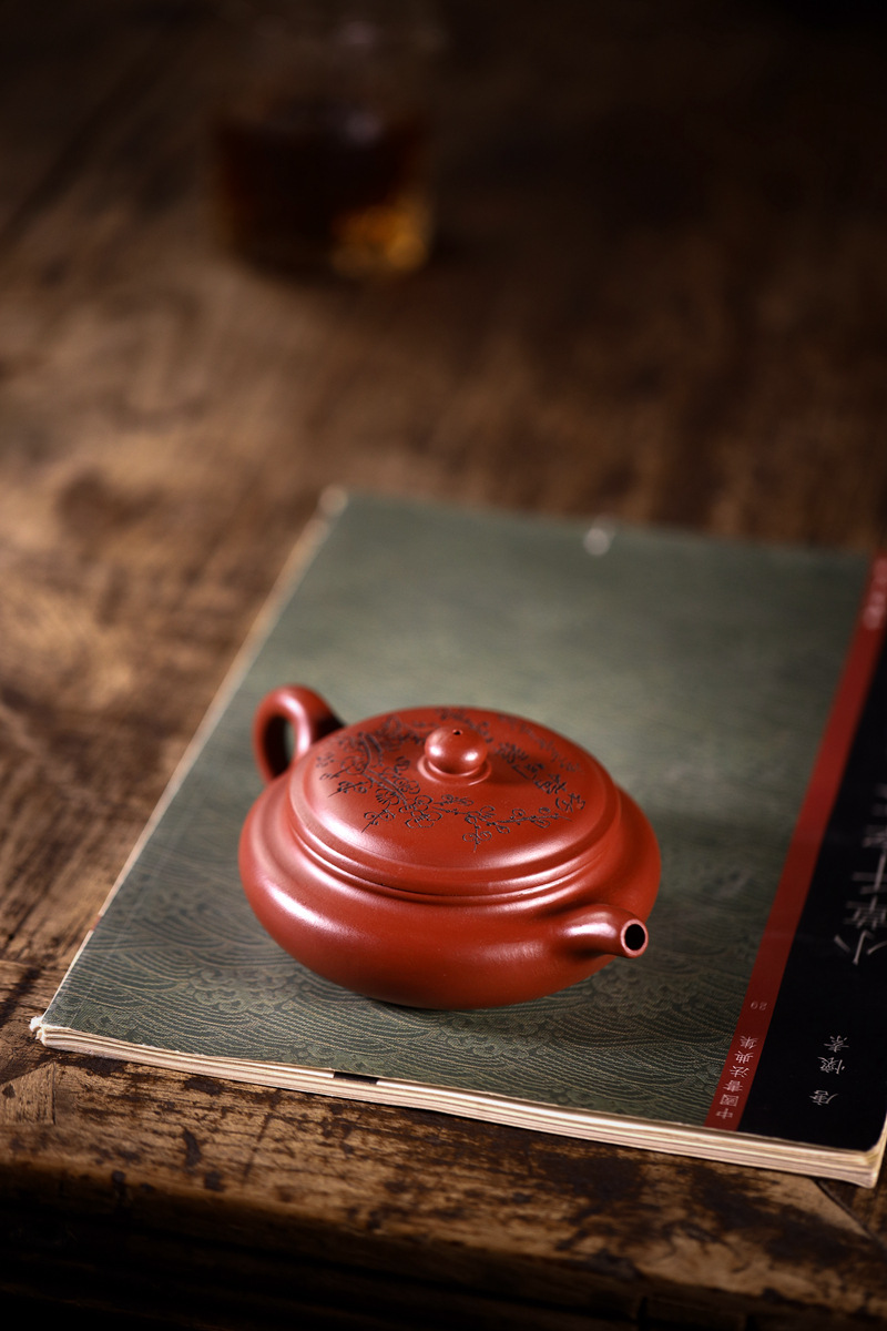 批发宜兴王国望手制紫砂壶原矿大红袍梅香扁仿古壶泡茶具一件代发