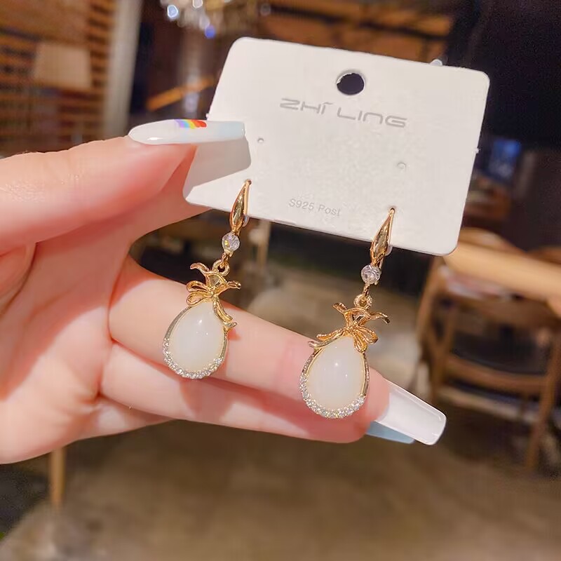 925 Silver Needle Korean Style New Fashion Diamond Earrings for Women Geometric Circle Ear Studs European and American Simple Earrings Women