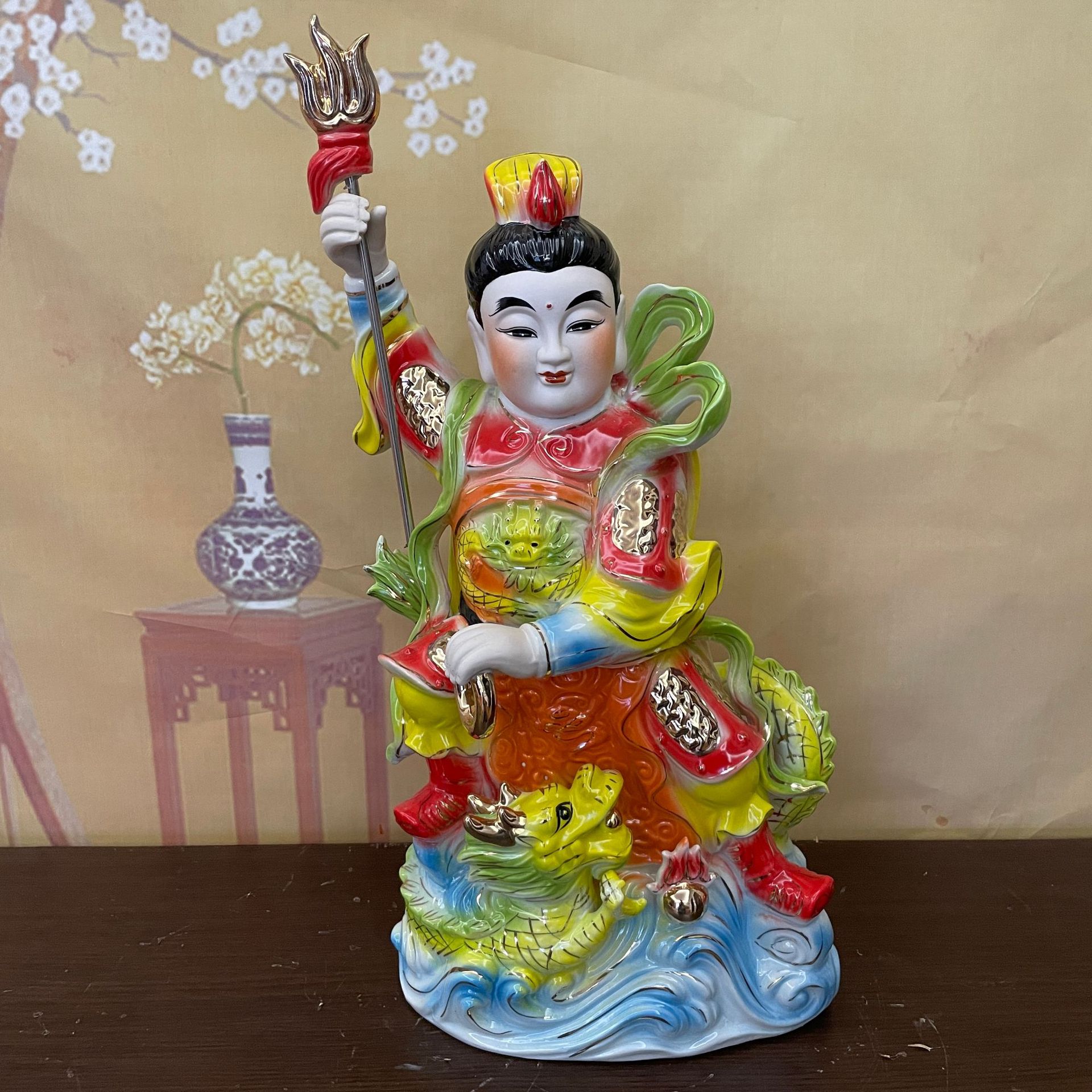 厂家直供玉瓷哪吒佛像 手工彩绘三太子神像 陶瓷摆件供奉用品批发