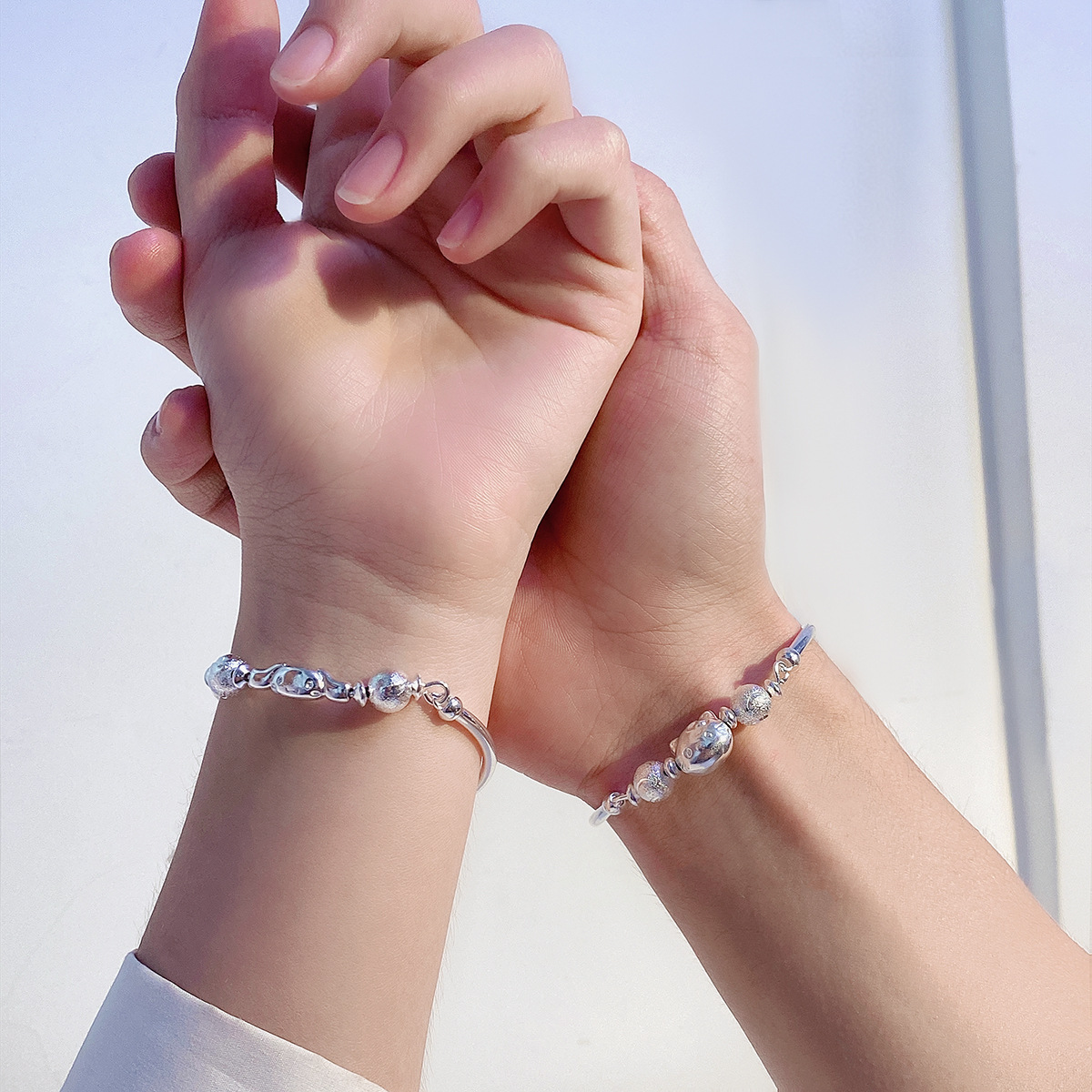 时尚甜美kt猫软妹学生手环简约可爱玉桂狗铃铛手镯女情侣闺蜜手饰