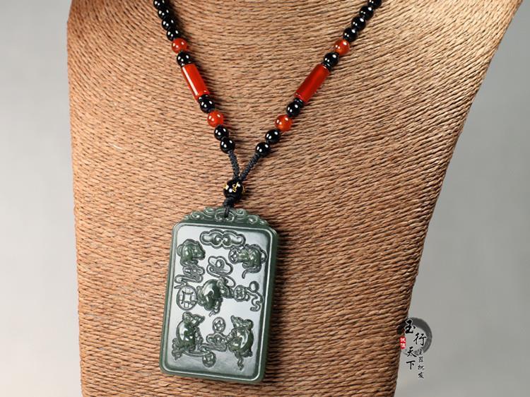 批发新疆和田玉五鼠运财玉牌新疆青玉鼠吊坠男士女士玉坠珠宝玉石