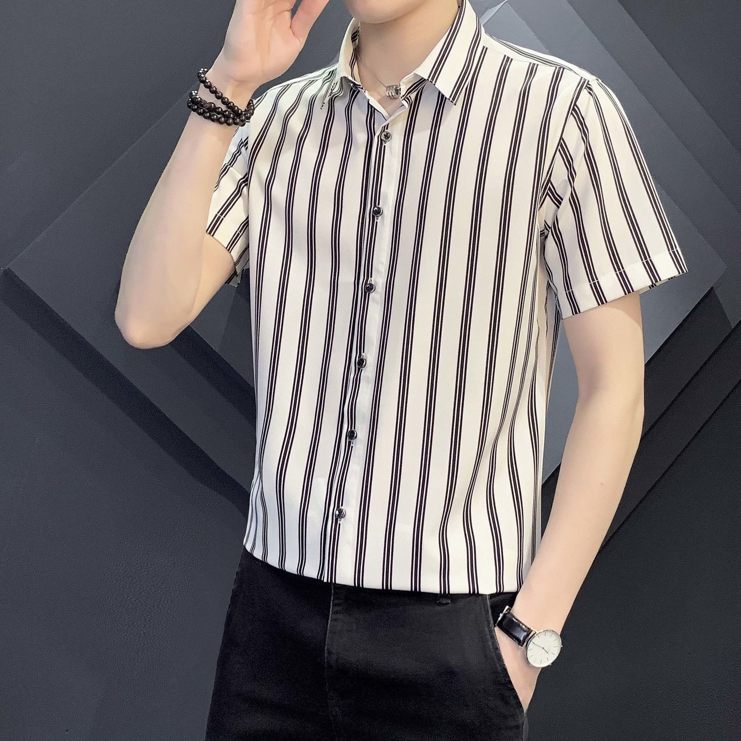 夏季薄款冰丝条纹短袖衬衫男士韩版潮流寸衫帅气休闲半袖衬衣