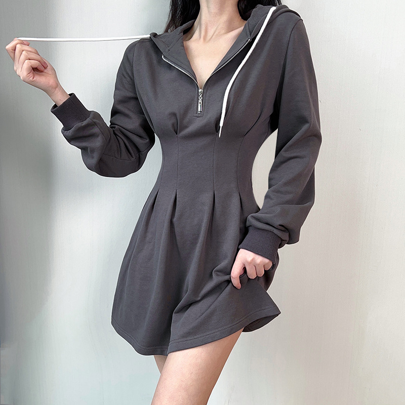 头像短款连衣裙