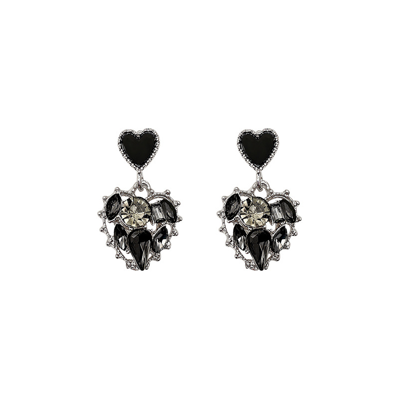 Retro Black Love Heart Earrings Women's Light Luxury High Class Elegant Personality Wild Earrings Internet Celebrity Niche Design Earrings